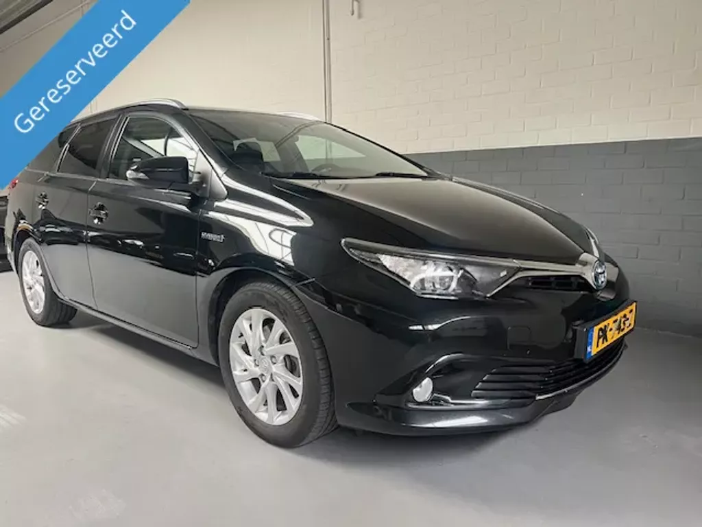 Toyota Auris TOYOTA Touring Sports 1.8 Hybrid Dynamic Go/ Camera