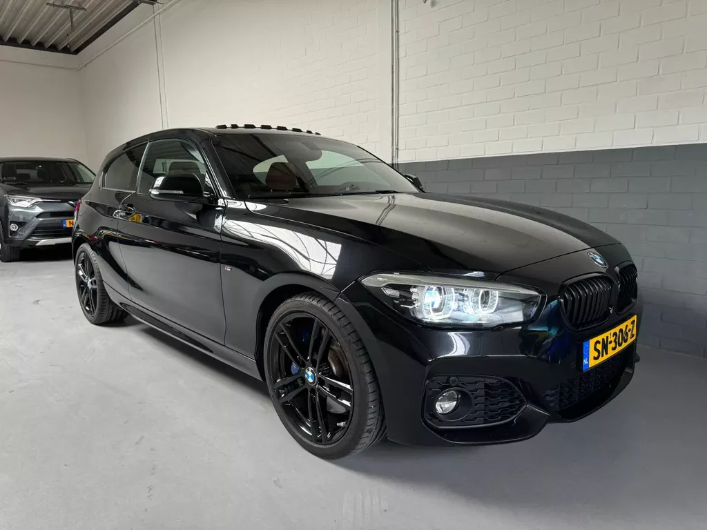 BMW 1 Serie 118I High Executive/ M-Pakket/ Pano /Leer/Harman kardon